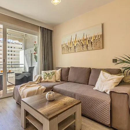 Center In Apartment *