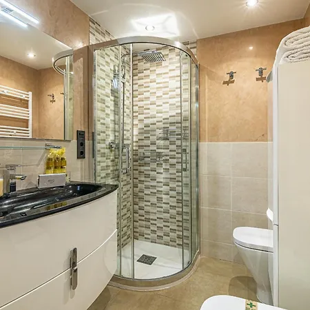 Center In * Марбелья